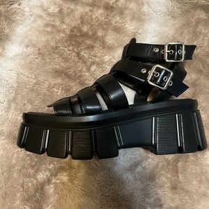 Chunky platform faux leather sandals in black color 8 size